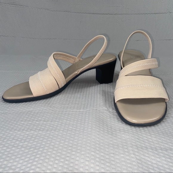 low heel lifestride sandals